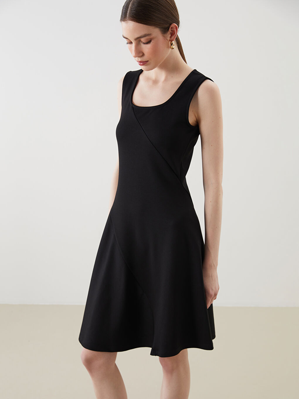 Siyah U Yaka A Kesim Elbise-2