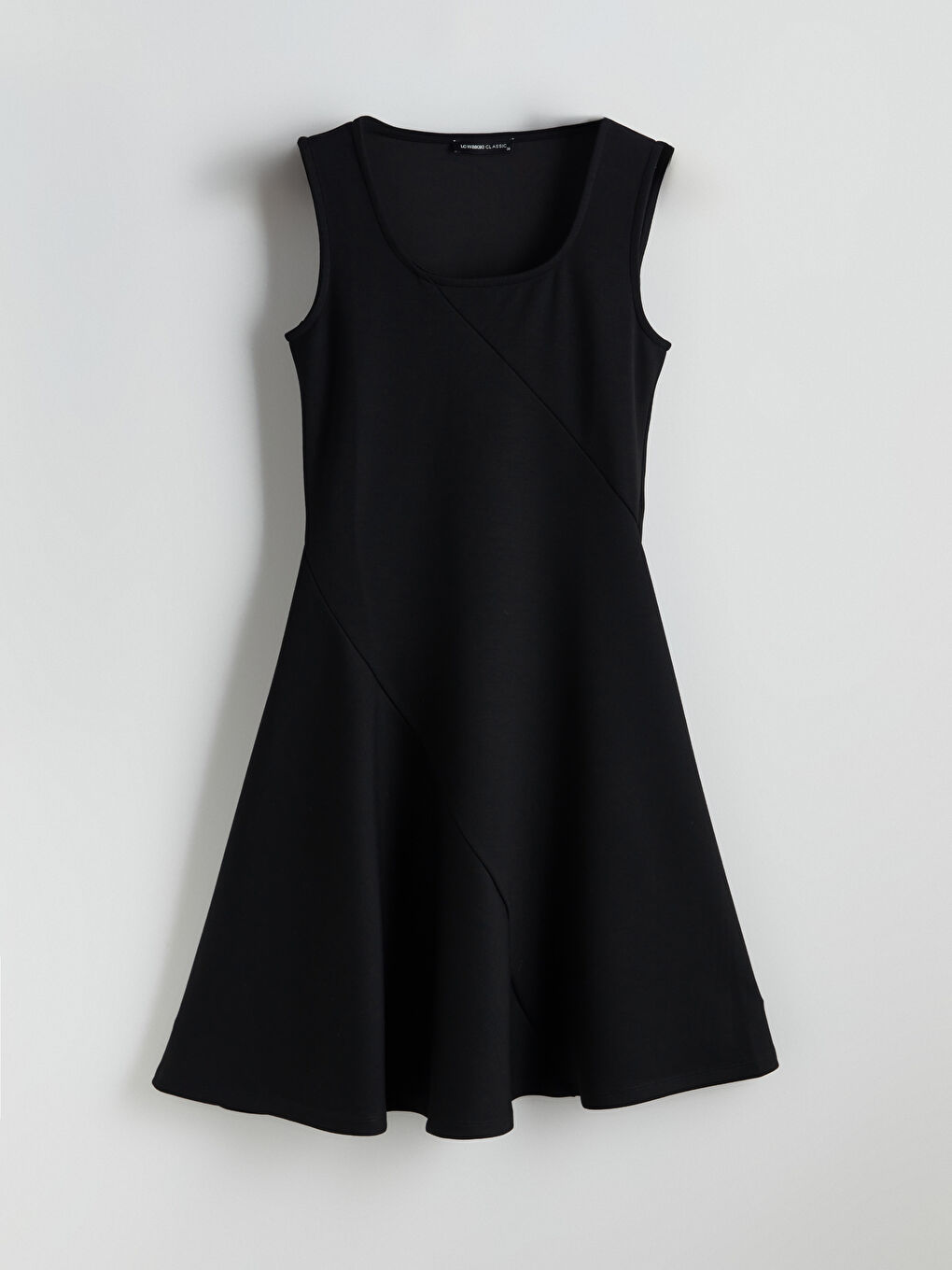 Siyah U Yaka A Kesim Elbise-5