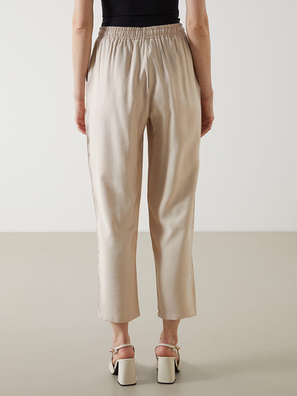 Ekru Beli Lastikli Kadın Pantolon-3