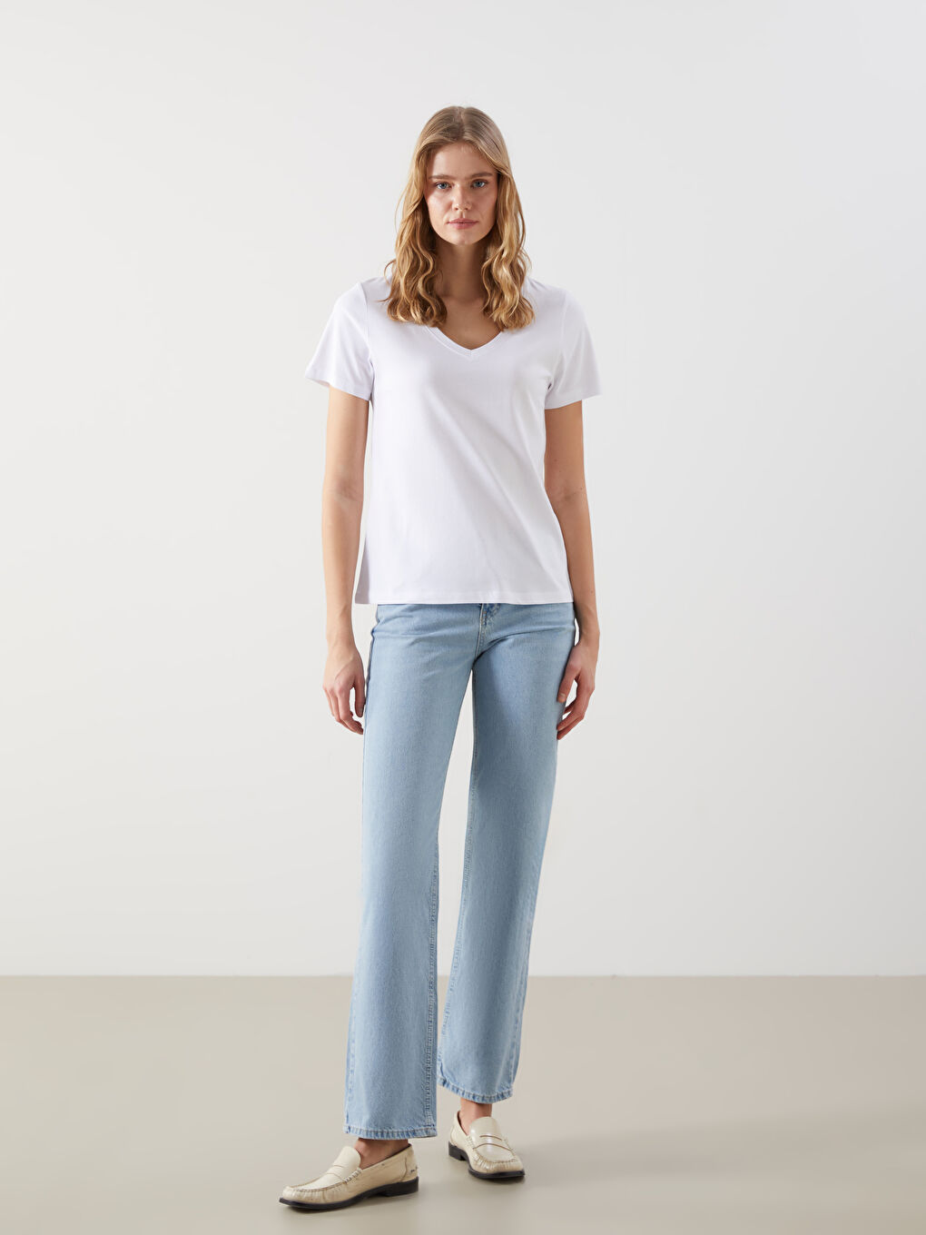 V Neck Women's T-Shirt -S5M657Z8-Q6K