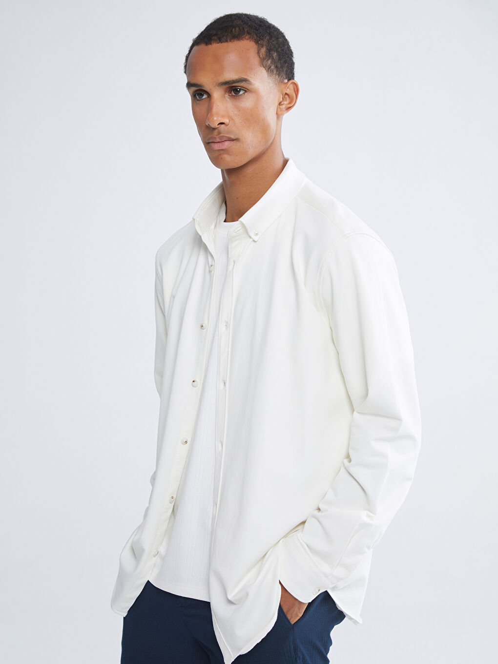 Schlankes Langarmhemd für Herren-1