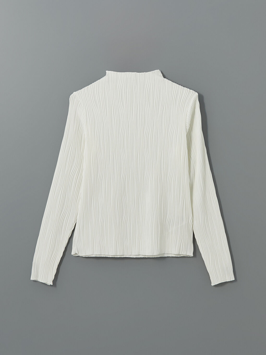 Ekru Dik Yaka Dokulu Kadın Body-5