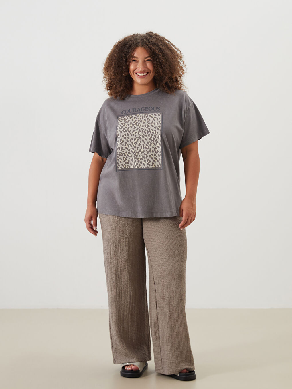 LCWAIKIKI Classic Elasticated Waist Textured Women's Trousers -S5M728Z8-GY7