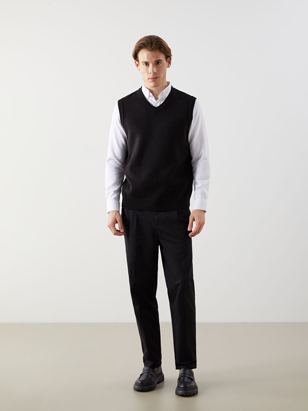 Standard Fit V Neck Men's Knitwear Sweater Vest-1