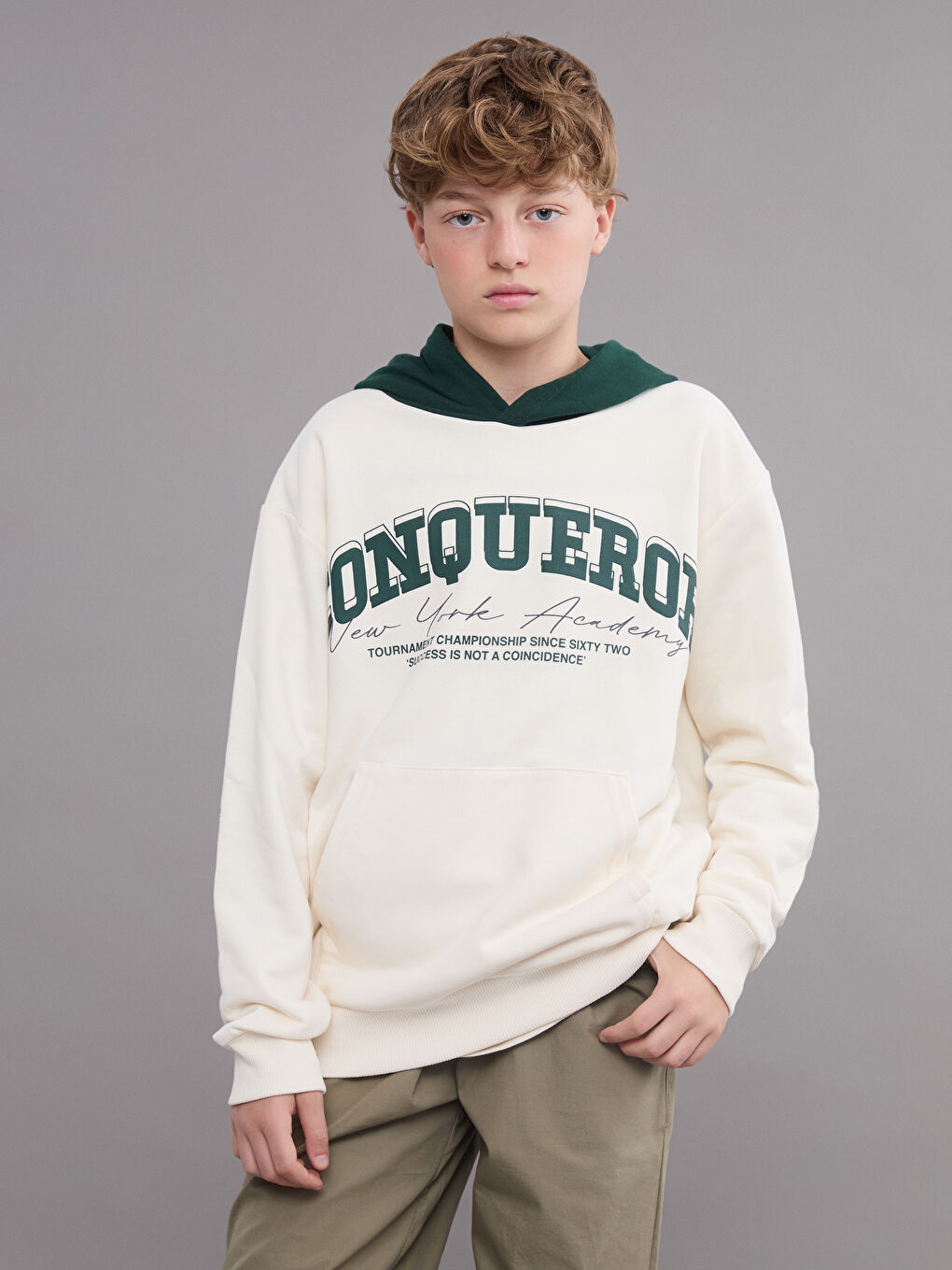 Ekru Kapüşonlu Erkek Çocuk Sweatshirt