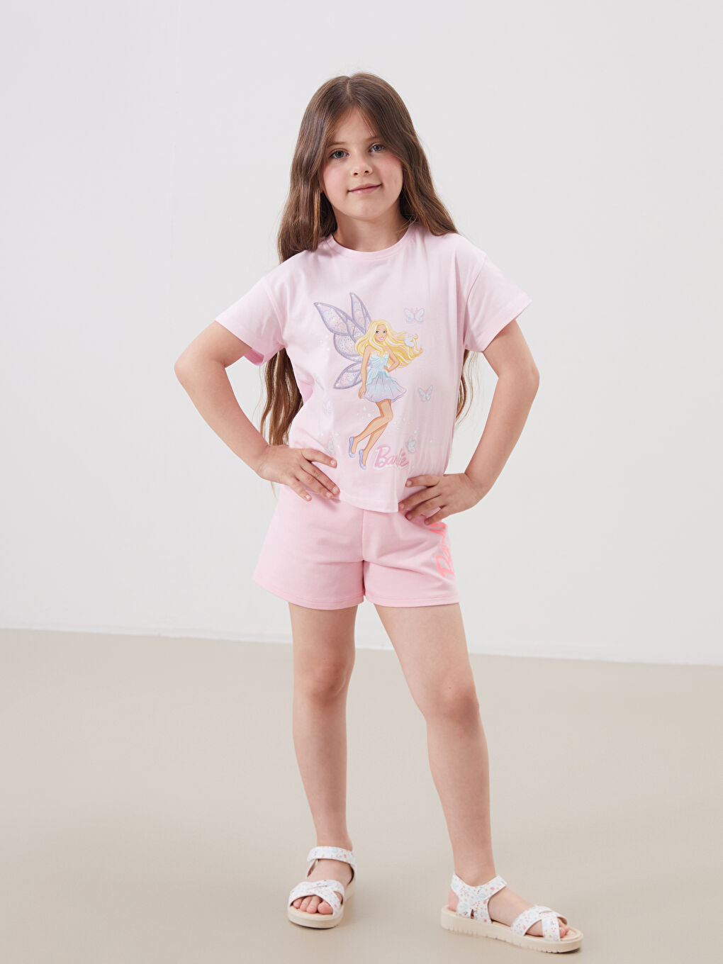LCW Kids Crew Neck Barbie Printed Girls' T-Shirt -S5MA83Z1-QWN