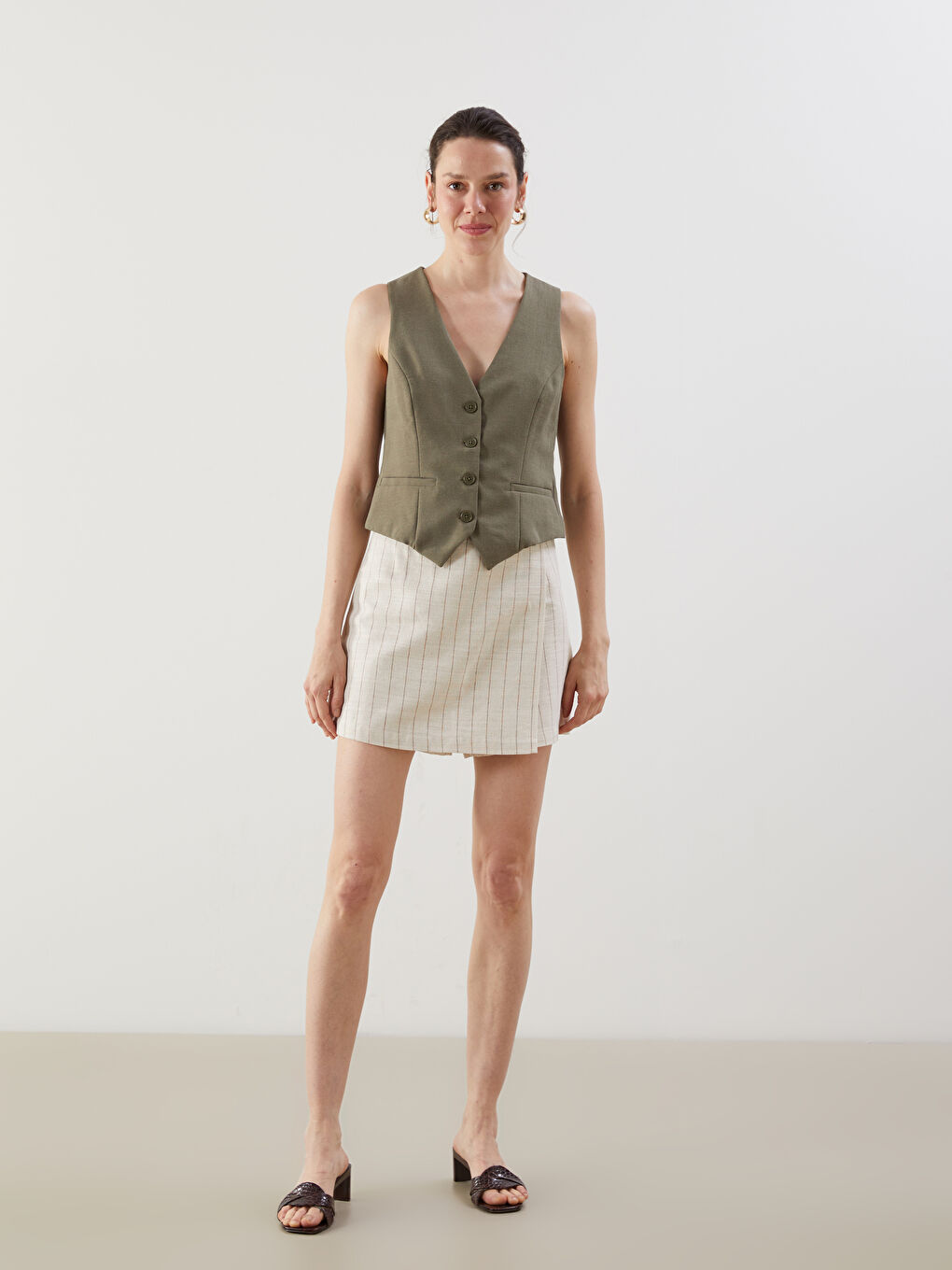 Kahverengi Beli Fermuarlı Çizgili Keten Karışımlı Kadın Şort Etek