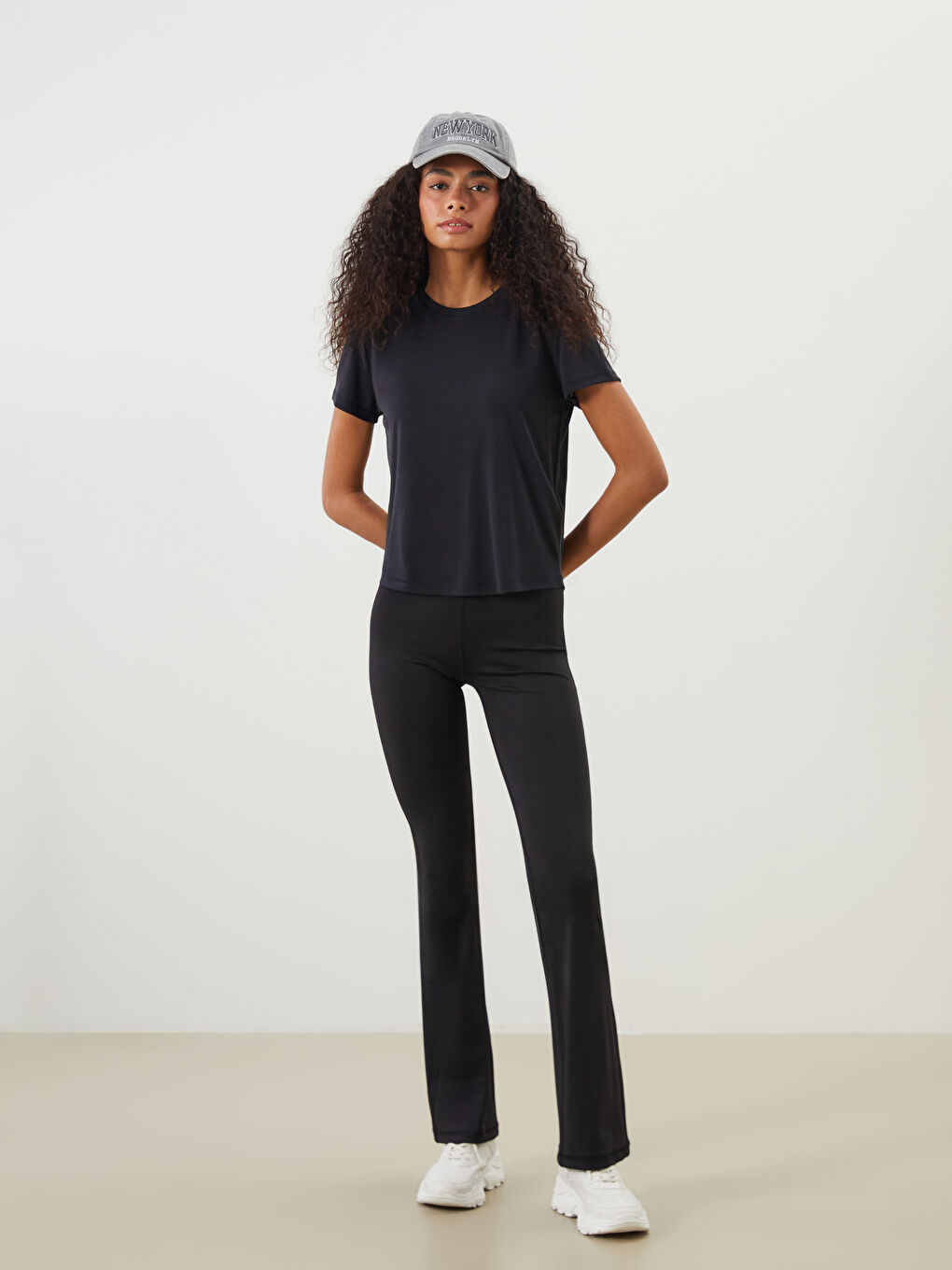 Siyah Beli Lastikli İspanyol Paça Kadın Spor Tayt