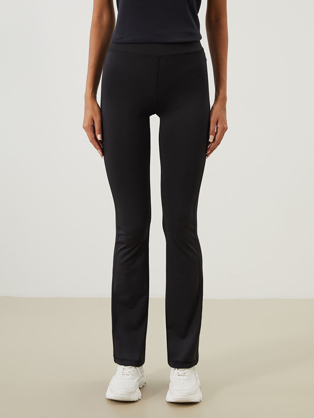 Siyah Beli Lastikli İspanyol Paça Kadın Spor Tayt-1