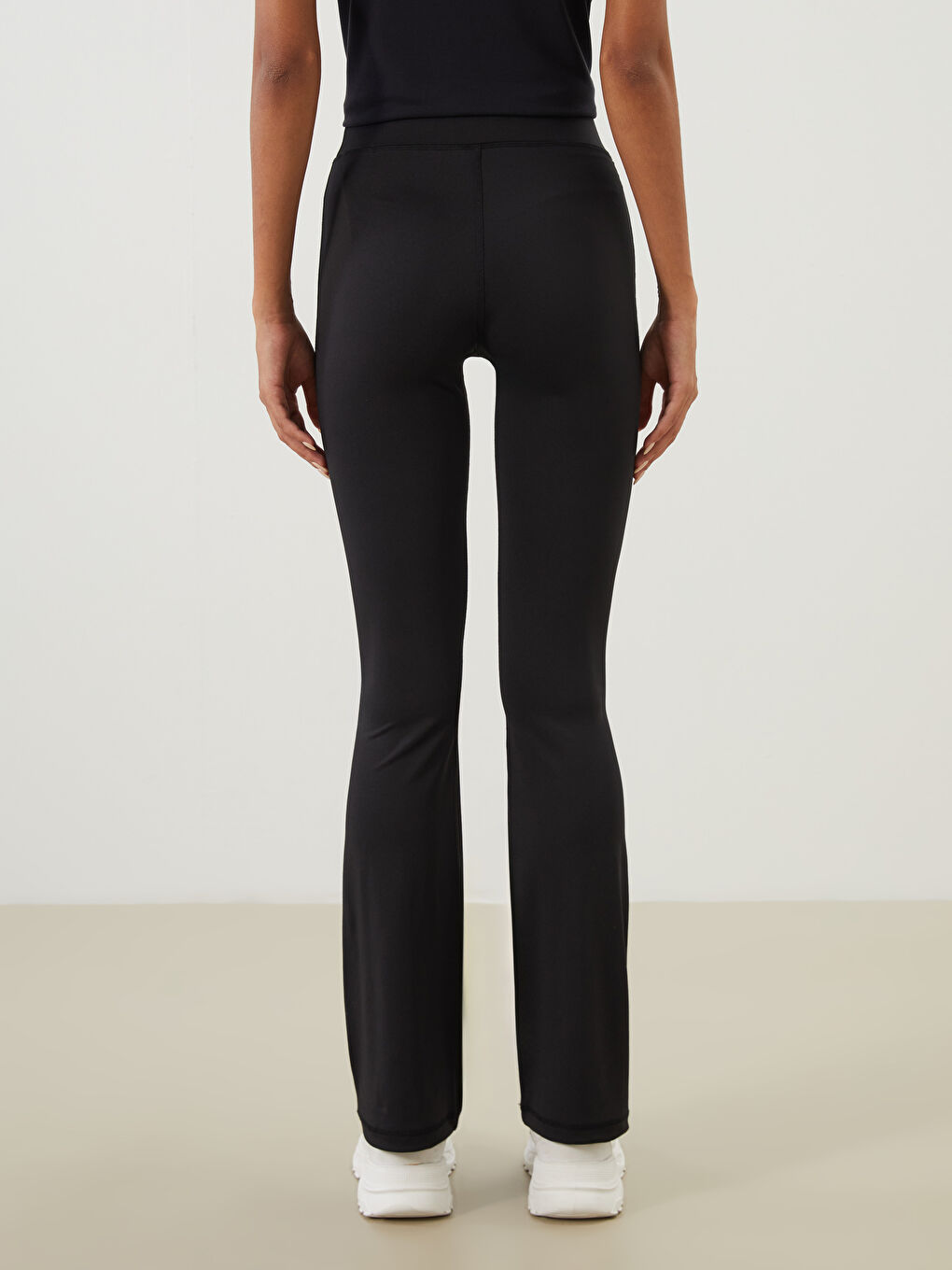 Siyah Beli Lastikli İspanyol Paça Kadın Spor Tayt-3