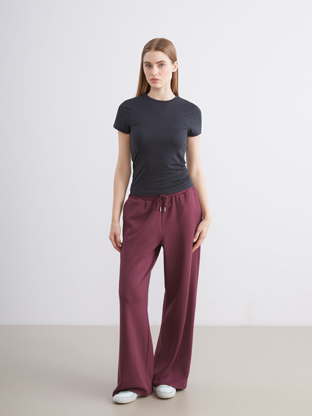 Siyah Bisiklet Yaka Kadın Spor Tişört-2