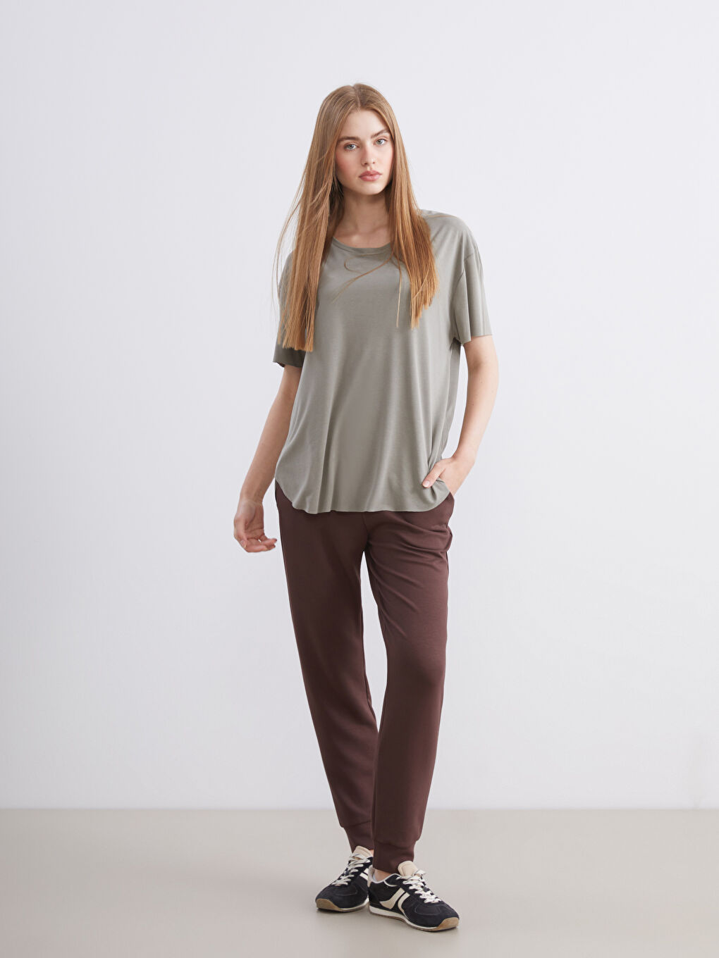 Kahverengi Beli Lastikli Baskılı Kadın Jogger Eşofman Altı