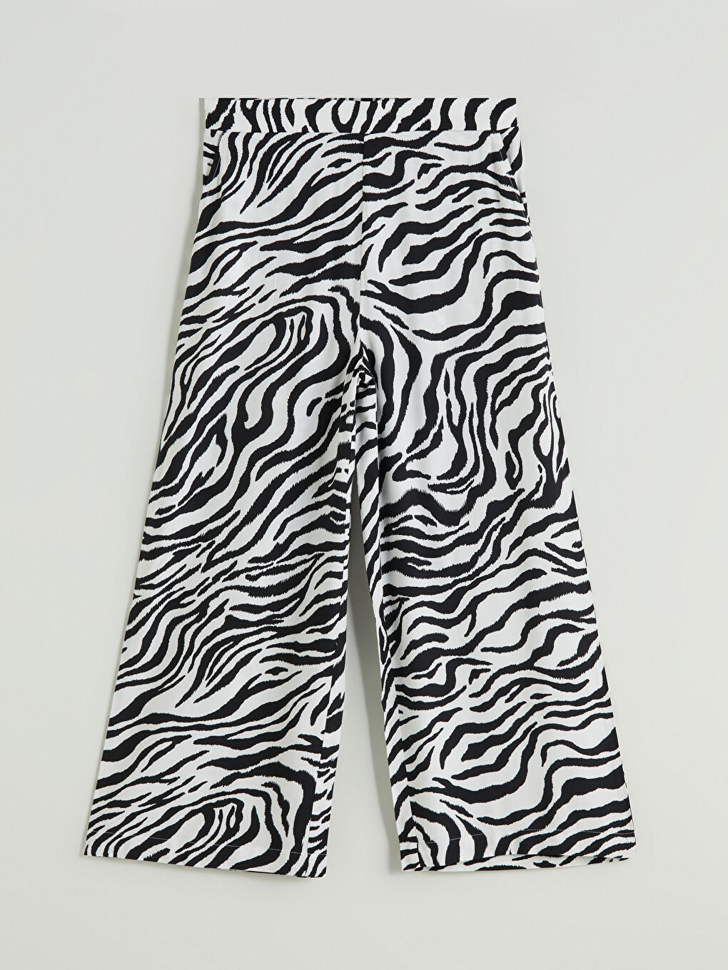 Elastic Waist Zebra Patterned Women's Capri-4