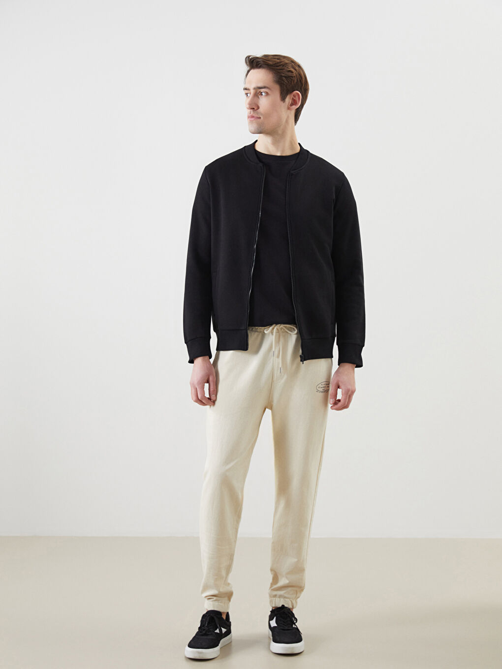 Siyah Kolej Yaka Uzun Kollu Erkek Fermuarlı Sweatshirt-1