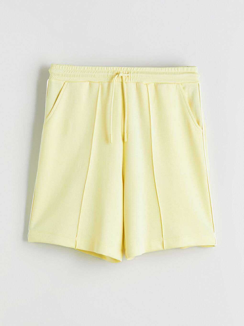 Sarı Beli Lastikli Kadın Şort-4