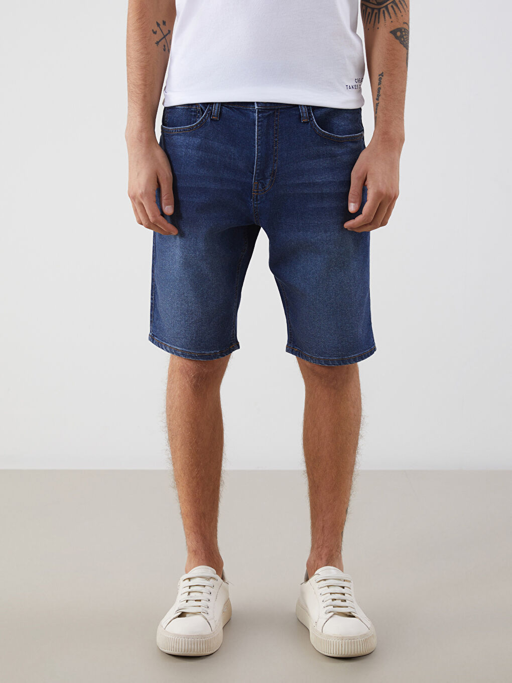 LC Waikiki Slim Fit Men's Denim Shorts -S5MD21Z8-309
