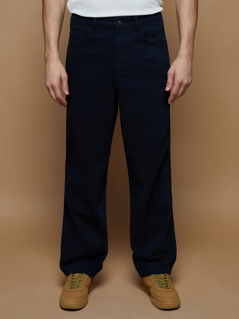 سروال رجال بقصة مريحة من قماش مبرد-2