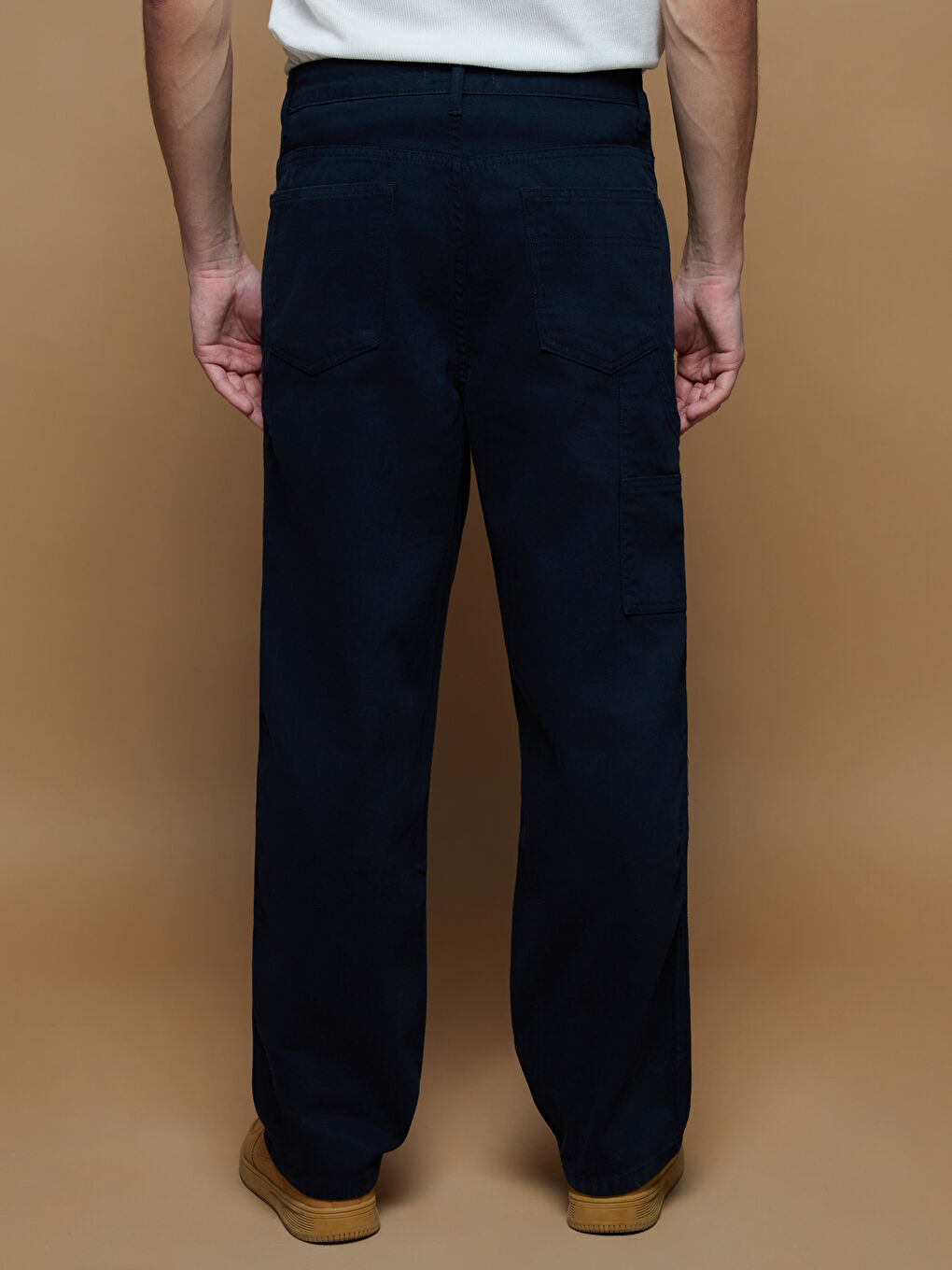 سروال رجال بقصة مريحة من قماش مبرد-6