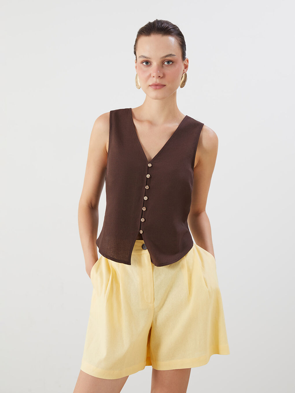 Kahverengi V Yaka Keten Karışımlı Kadın Klasik Yelek