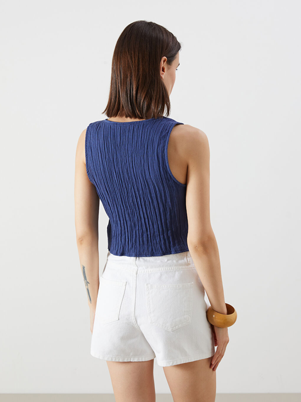 Lacivert V Yaka Dokulu Müslin Bluz-3