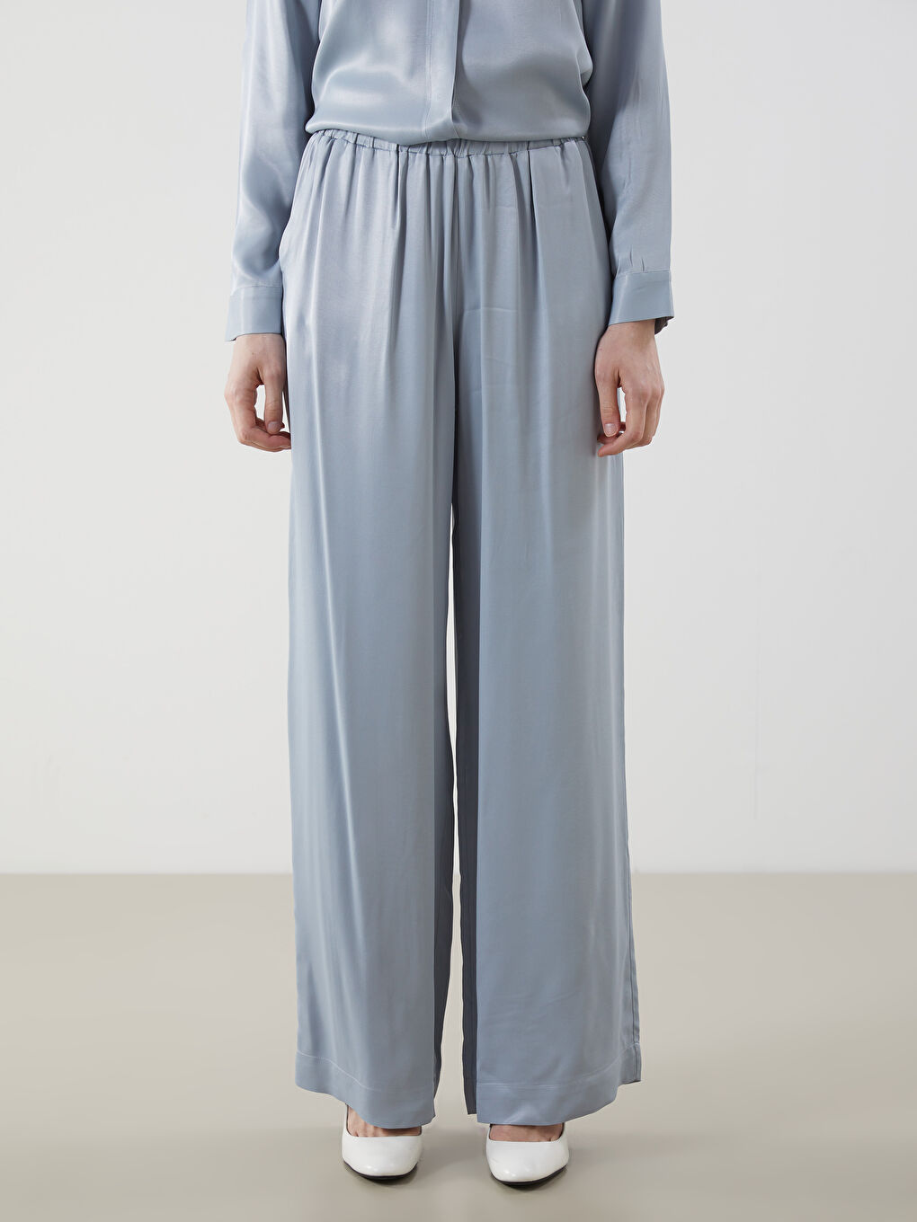 Mavi Beli Lastikli Geniş Paça Kadın Pantolon-1