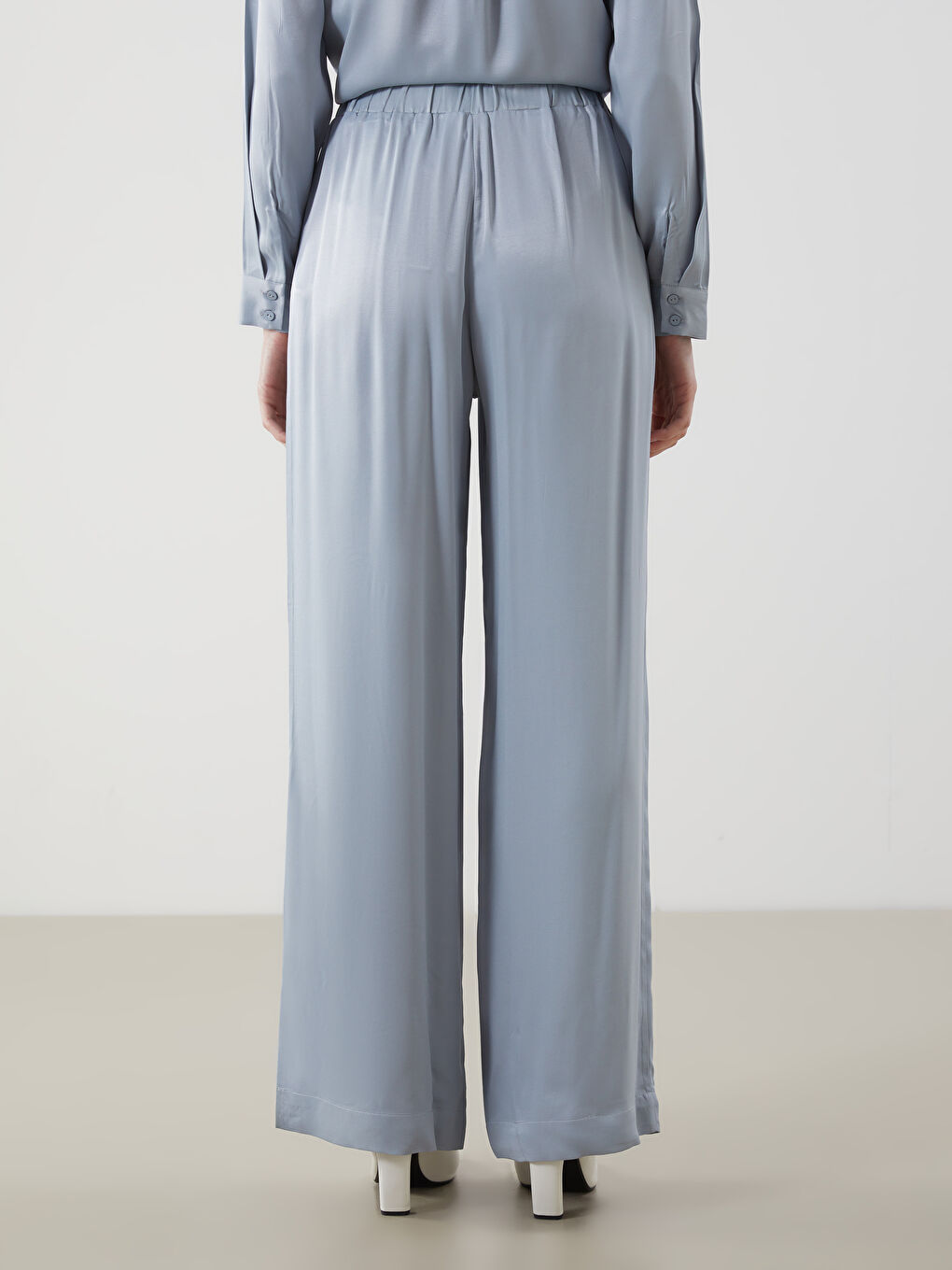 Mavi Beli Lastikli Geniş Paça Kadın Pantolon-3