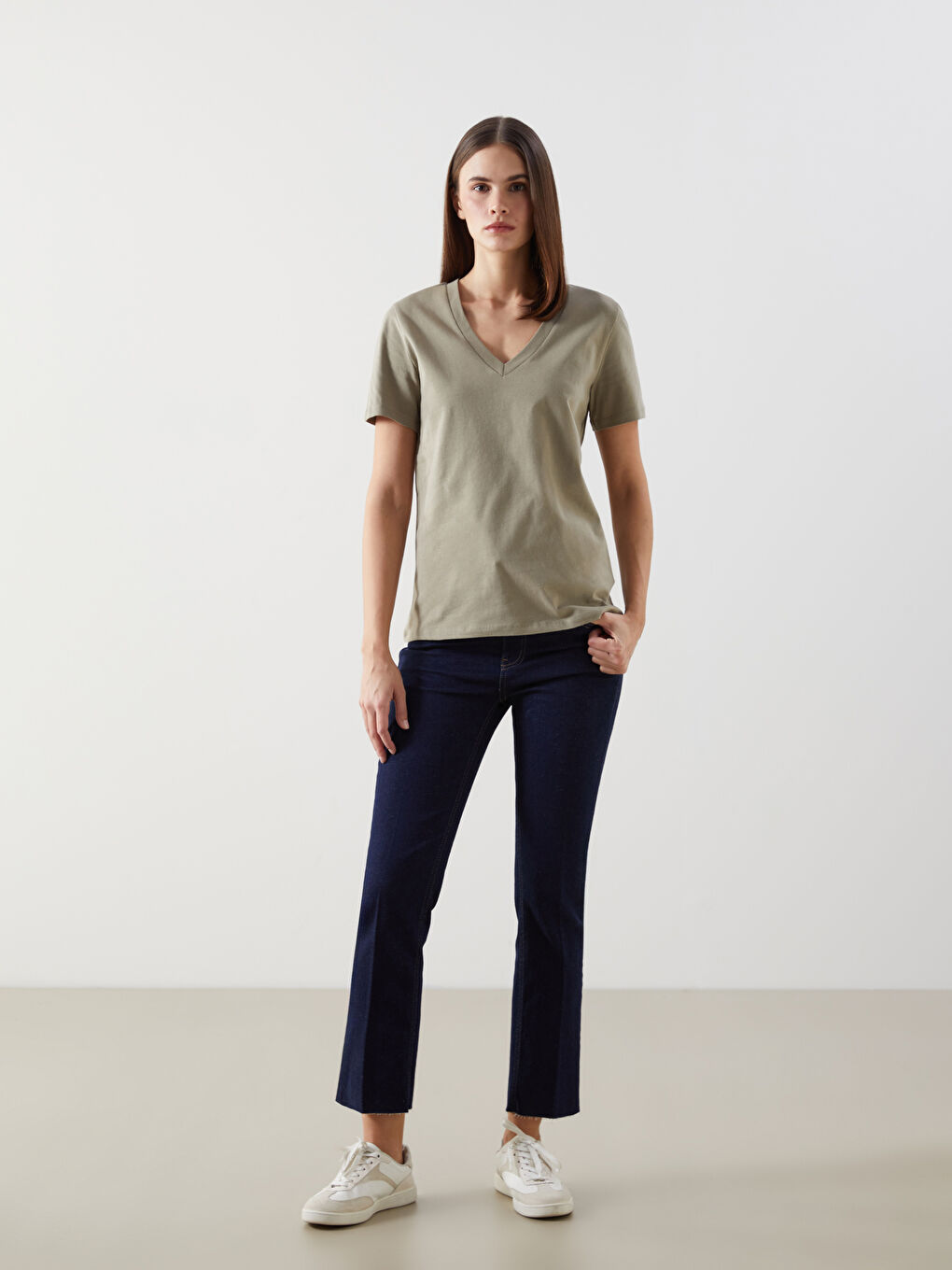 V-Neck Women's T-Shirt -S5ME91Z8-QZR