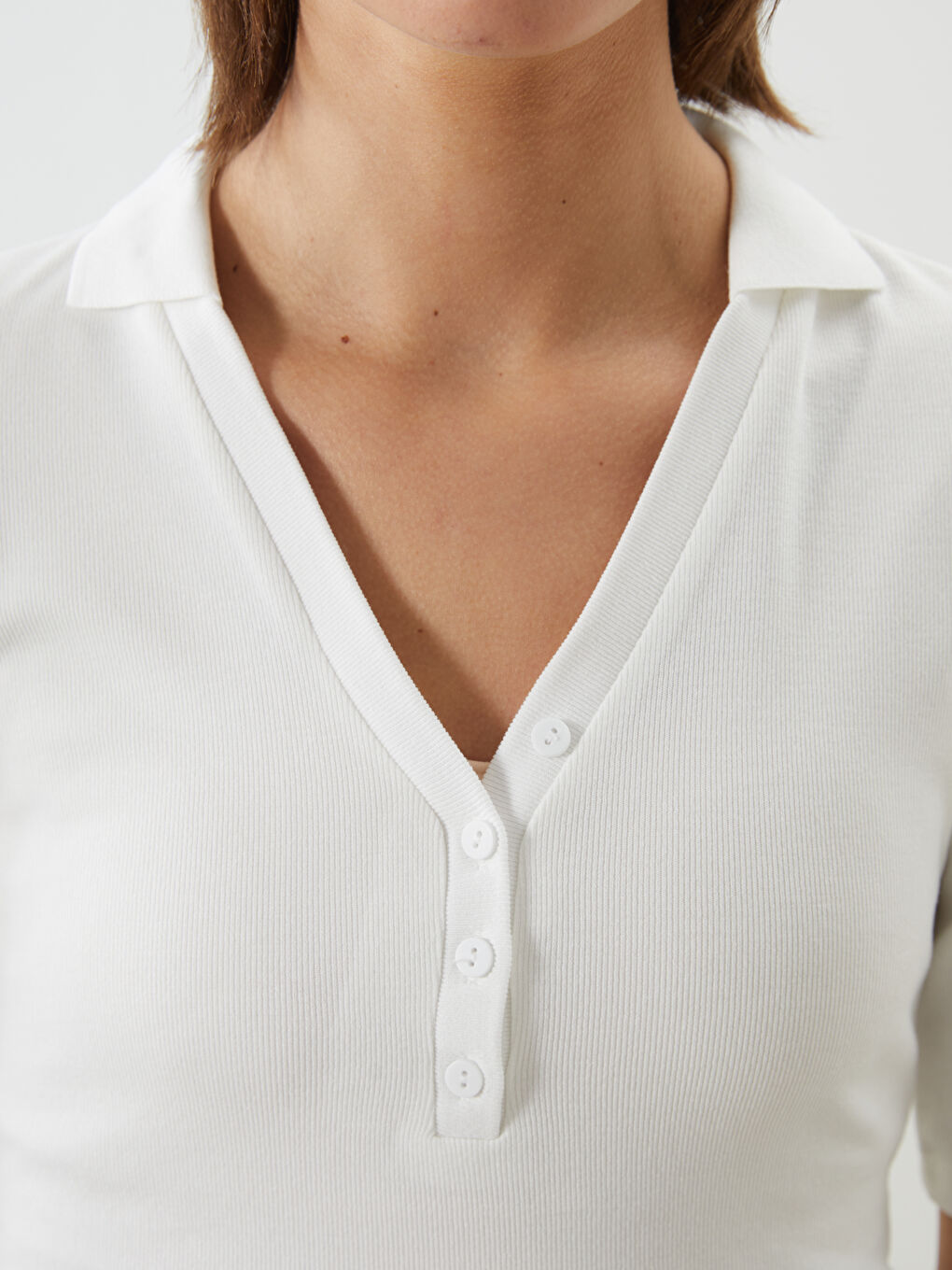 Ekru Polo Yaka Dokulu Kadın Body-2