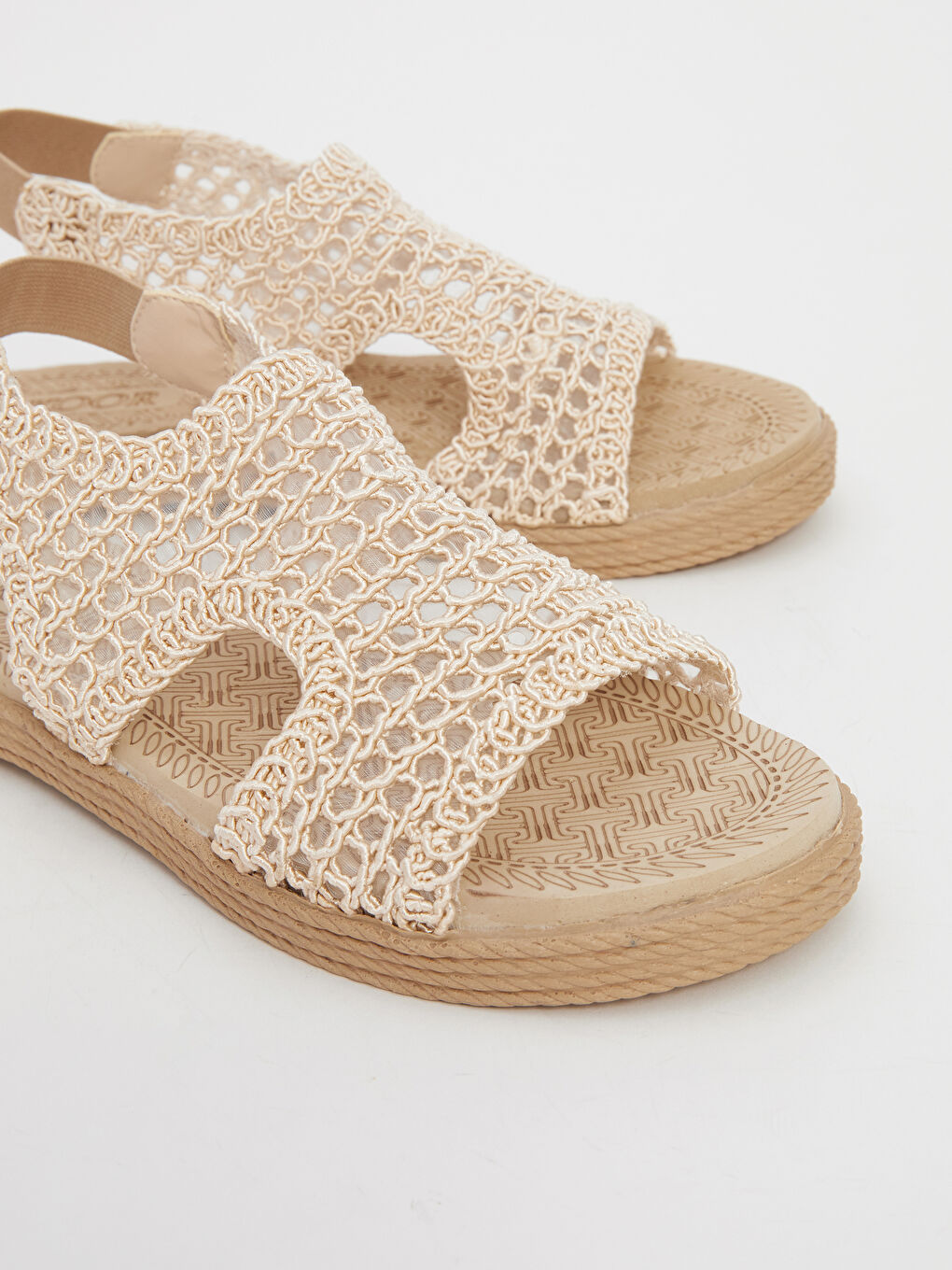 Bej Hasır Örgülü Kadın Sandalet-2