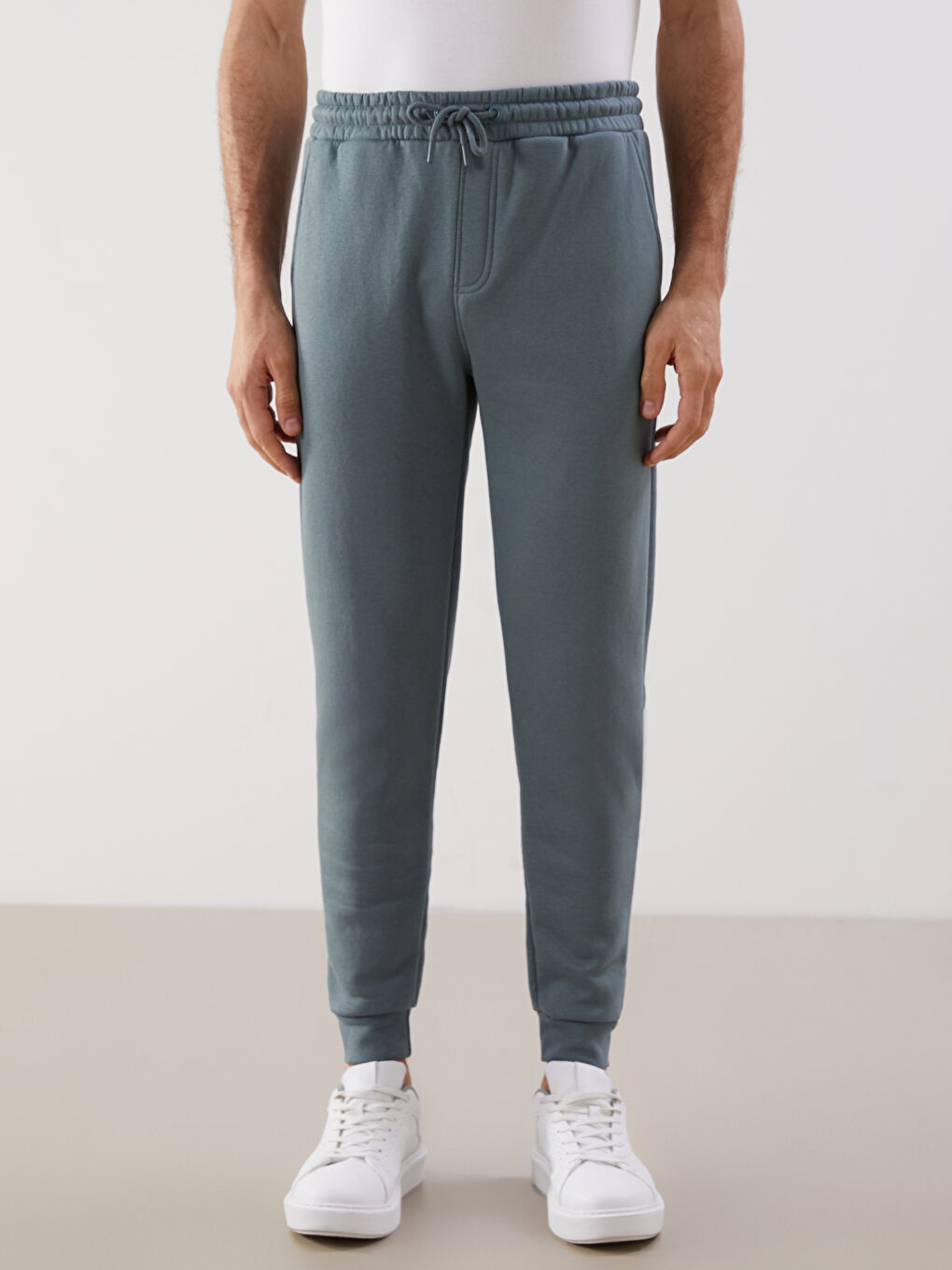 Standard Fit Men's Jogger Sweatpants -S5MF88Z8-Z5M