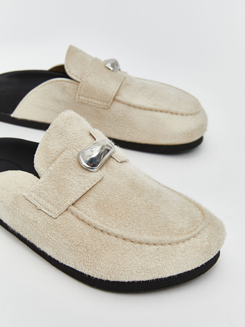 Bej Süet Görünümlü Kadın Ev Terliği-2