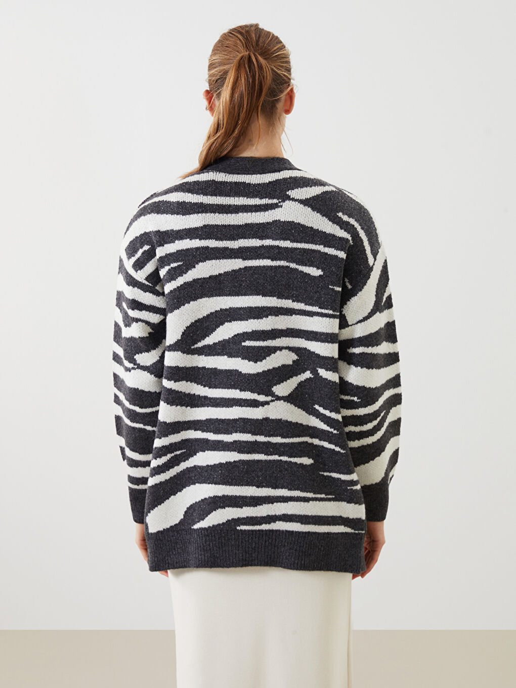V-Neck Zebra Patterned Women’S Knit Cardigan -S5MG59Z8-MHS