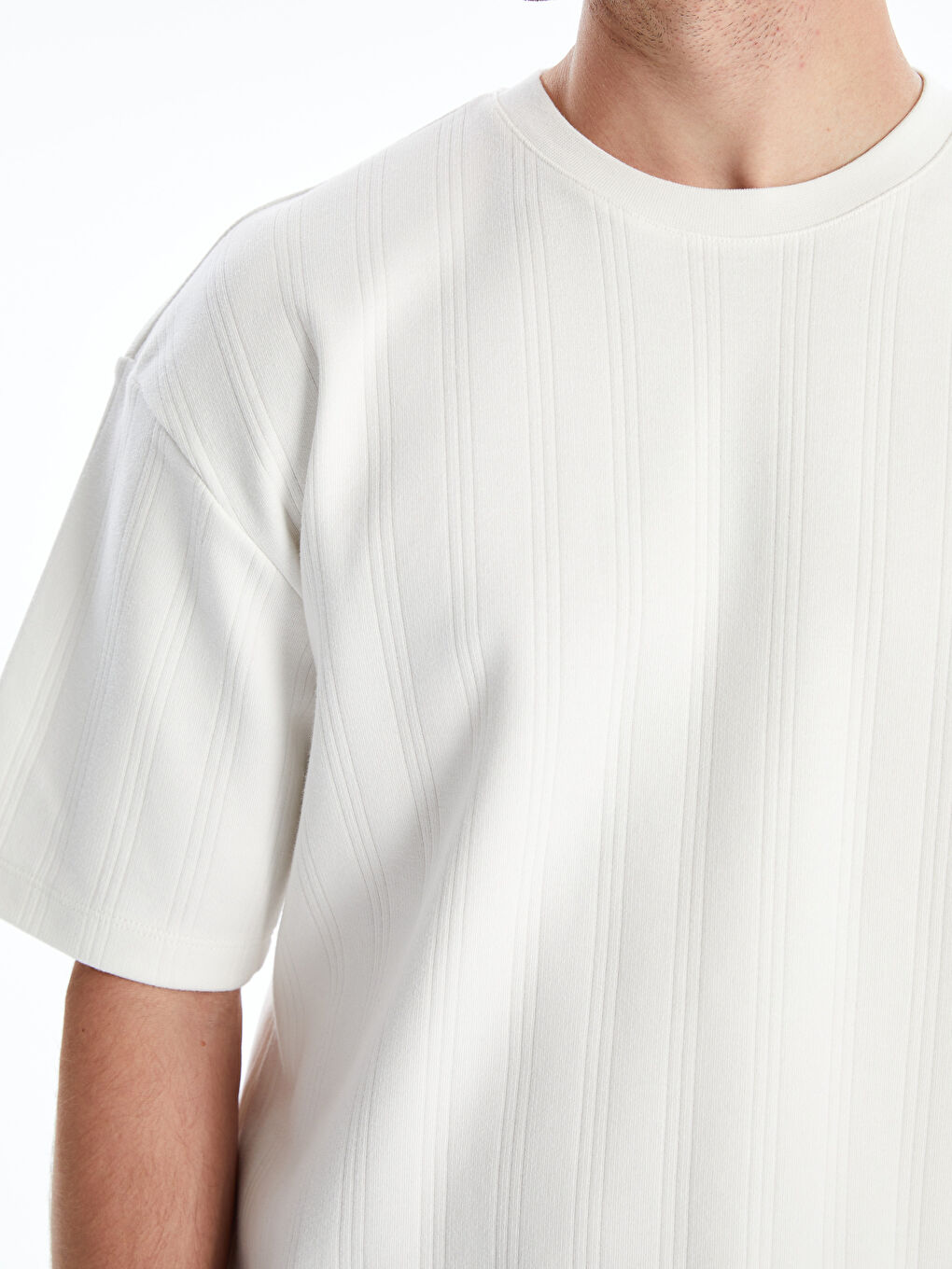 Ekru Bisiklet Yaka Erkek Tişört-2