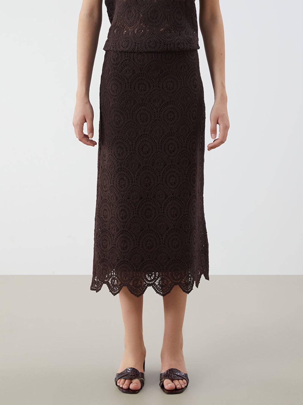 Kahverengi Beli Lastikli Ajurlu Kroşe Etek-1