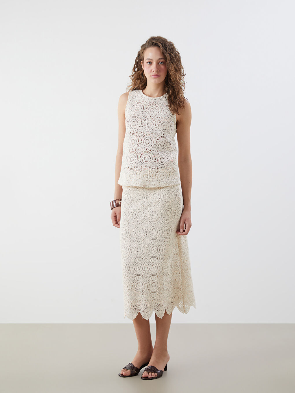 Ekru Beli Lastikli Ajurlu Kroşe Etek