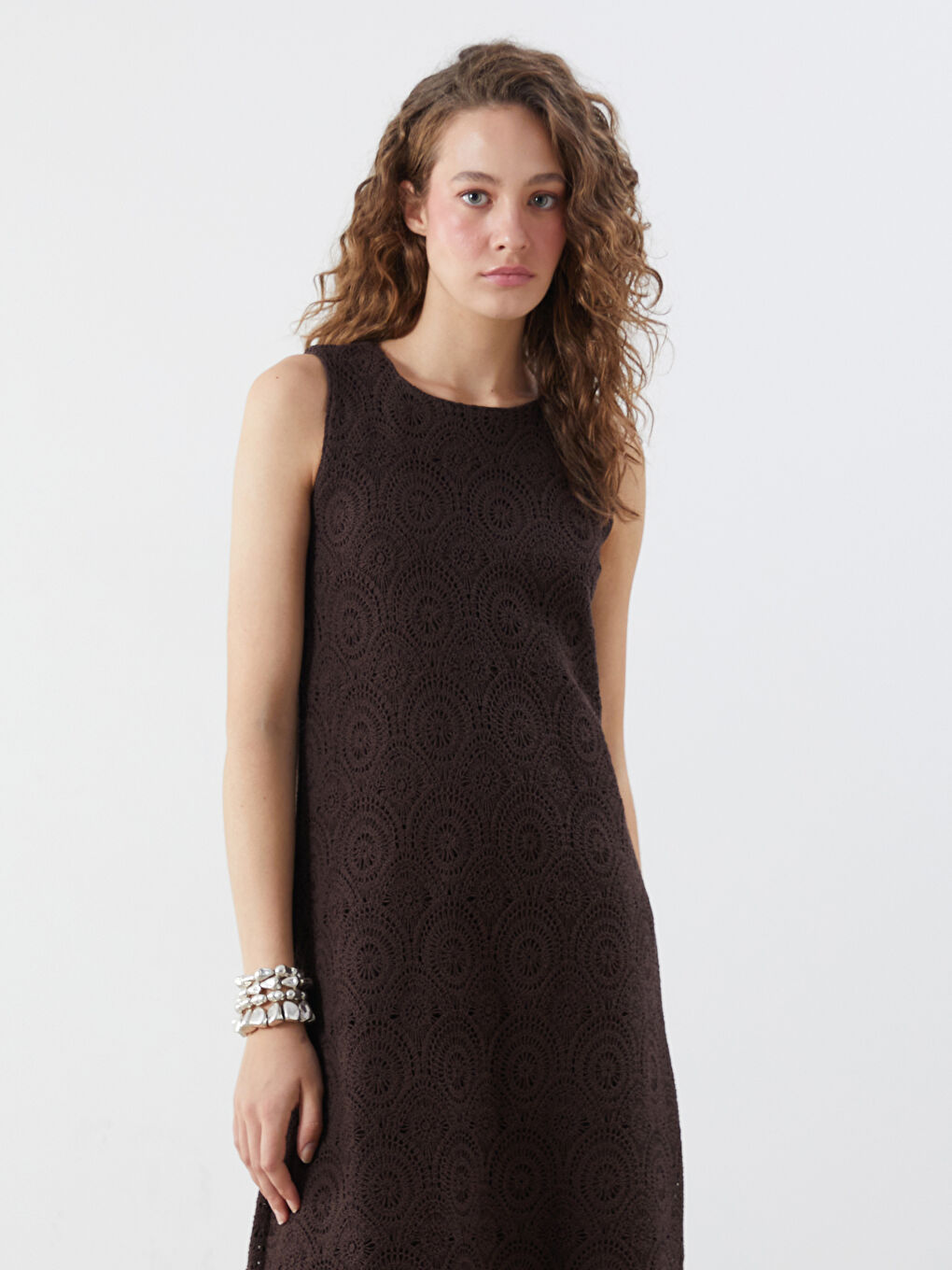 Kahverengi Bisiklet Yaka Ajurlu Dantelli Kroşe Elbise-1