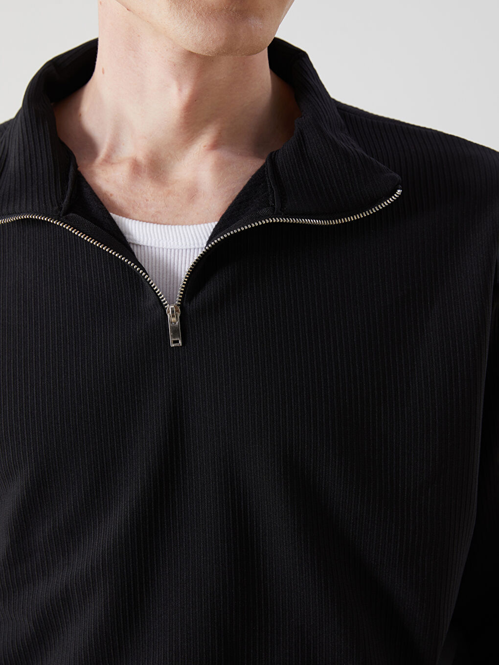 Siyah Dik Yaka Erkek Sweatshirt-2