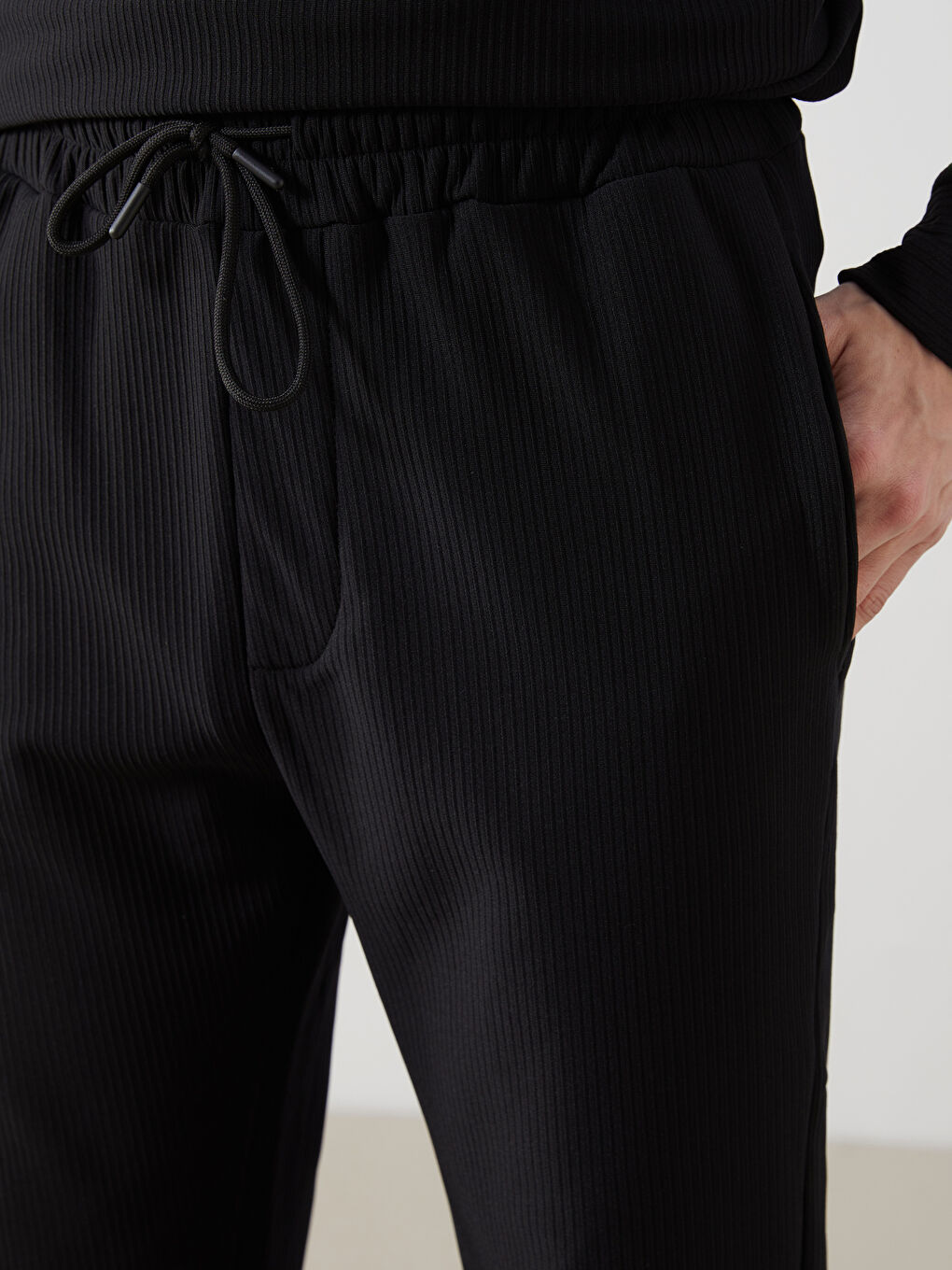 Siyah Standart Kalıp Erkek Eşofman Altı-2