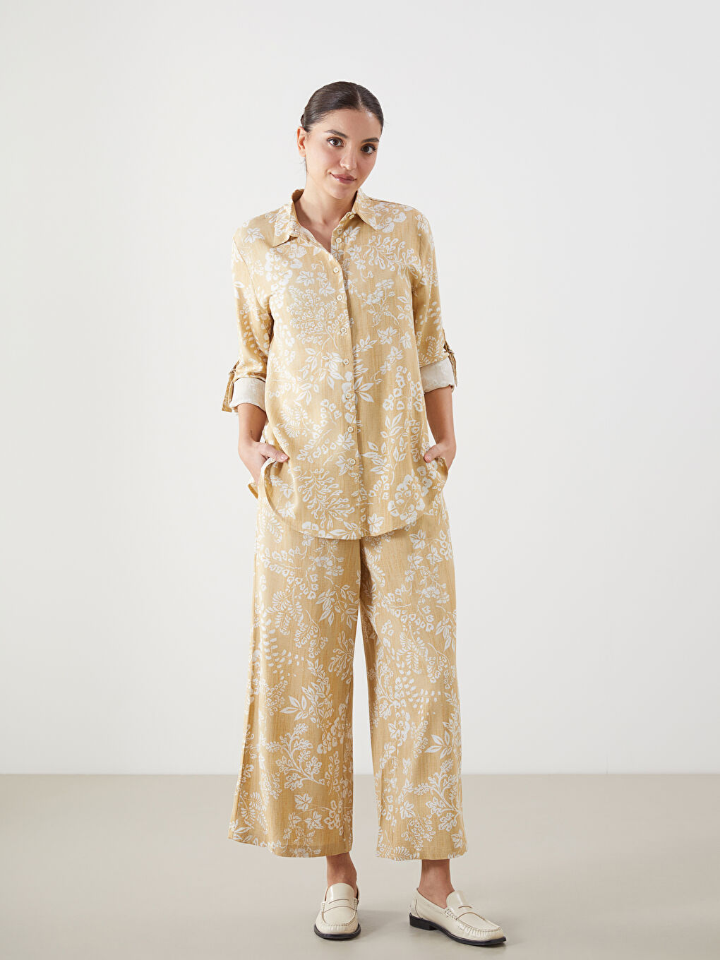 LCWAIKIKI Classic Floral Linen Blend Women's Shirt Tunic -S5MK02Z8-LUE