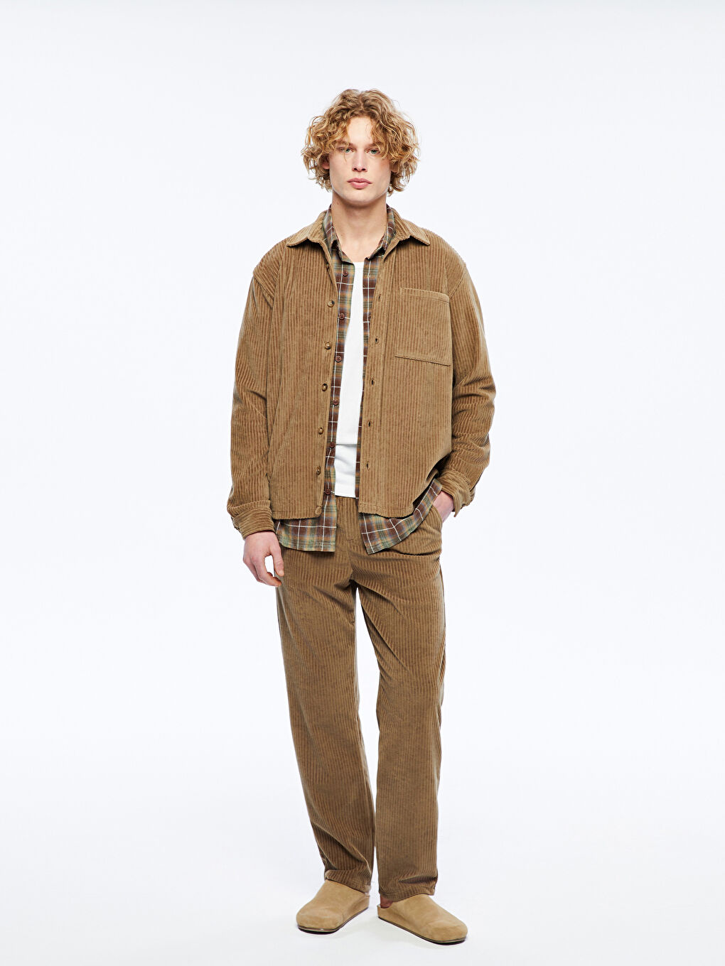 Kahverengi Rahat Kalıp Uzun Kollu Kadife Erkek Gömlek-1