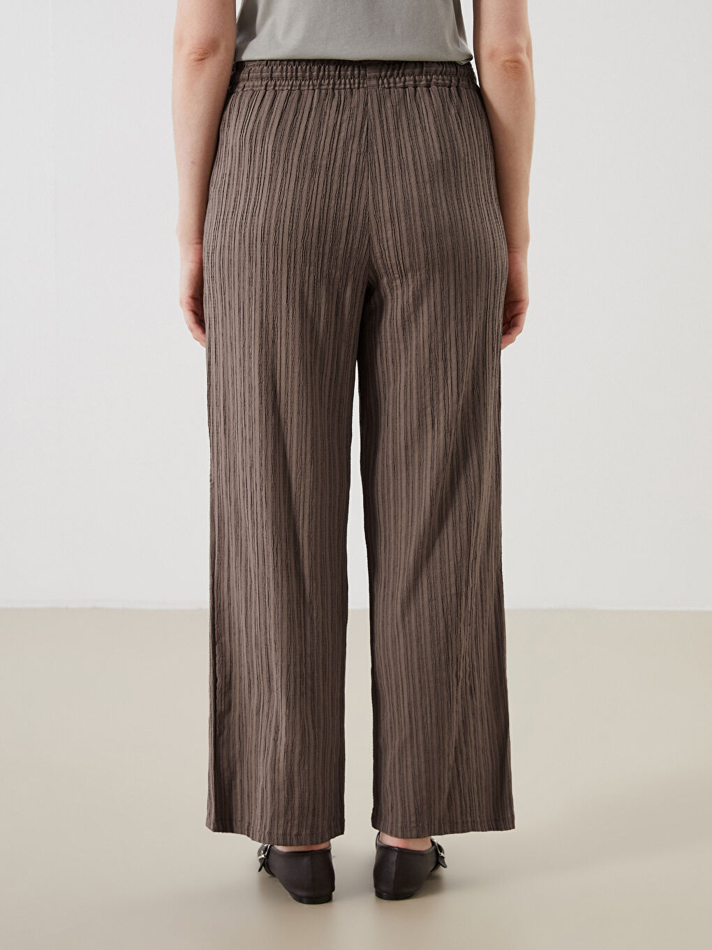 Kahverengi Beli Lastikli Dokulu Kadın Pantolon-3