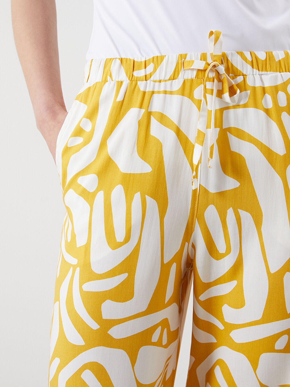 Elasticated Waist Floral Women's Trousers-2