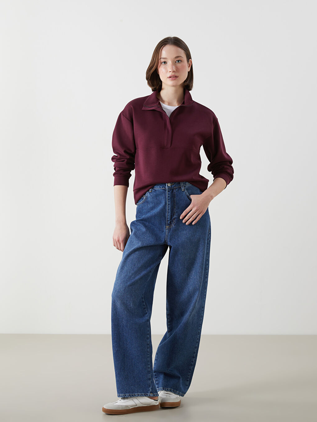 Mürdüm Dik Yaka Kadın Sweatshirt-1