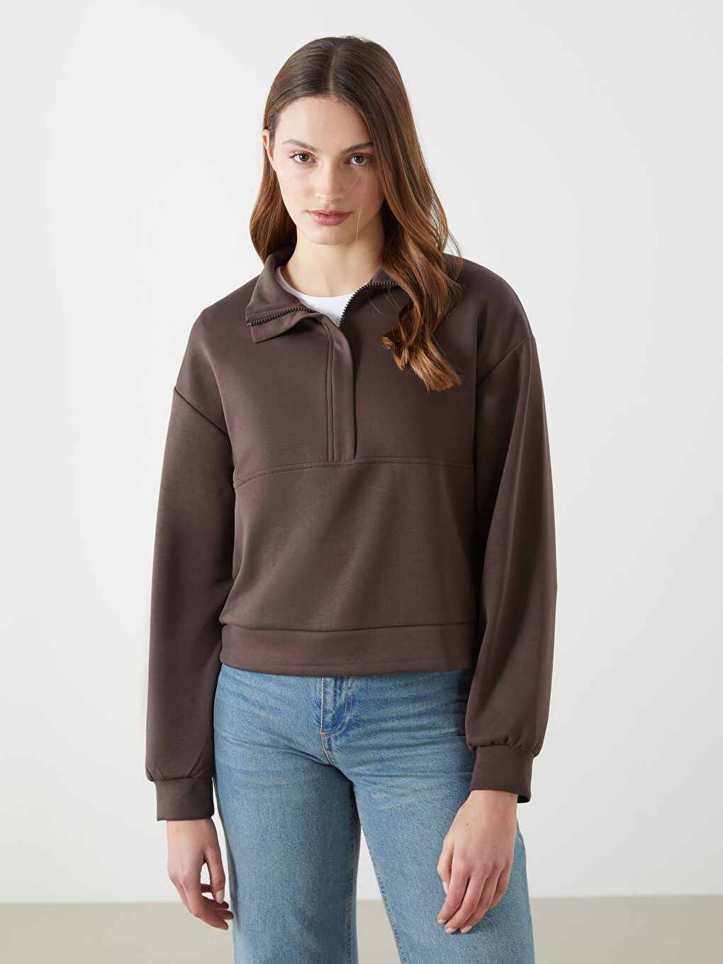 Kahverengi Dik Yaka Kadın Sweatshirt