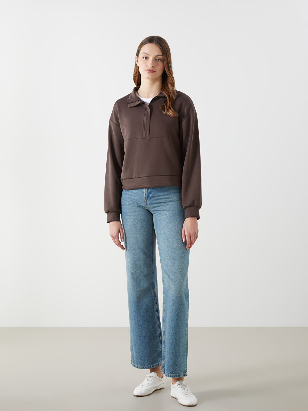 Kahverengi Dik Yaka Kadın Sweatshirt-1