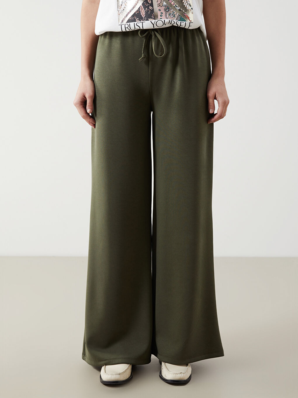 Gri Beli Lastikli Kadın Eşofman Altı-1