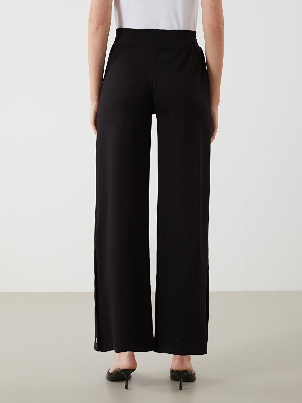 Siyah Beli Lastikli Geniş Paça Kadın Pantolon-3