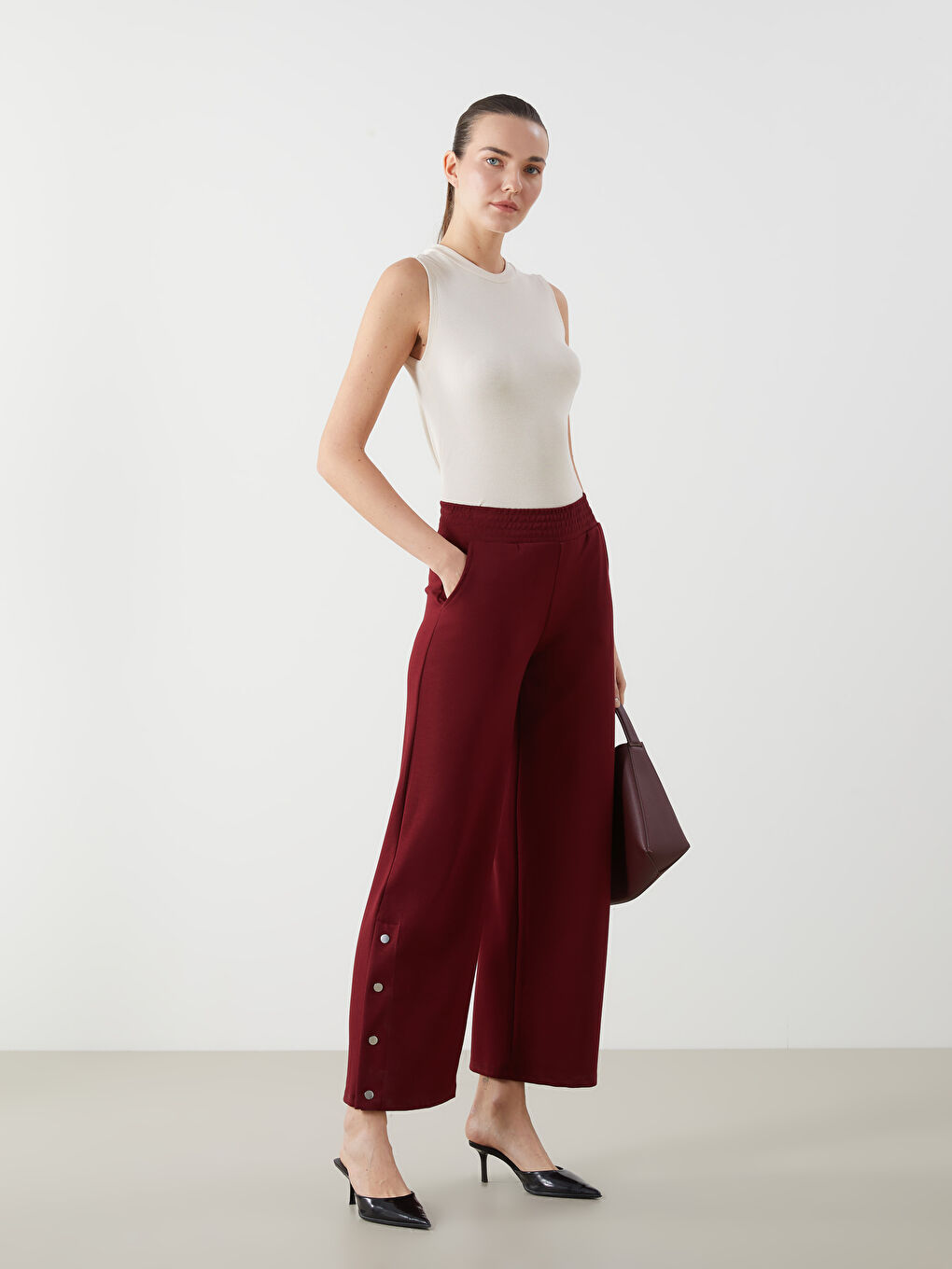 Bordo Beli Lastikli Geniş Paça Kadın Pantolon