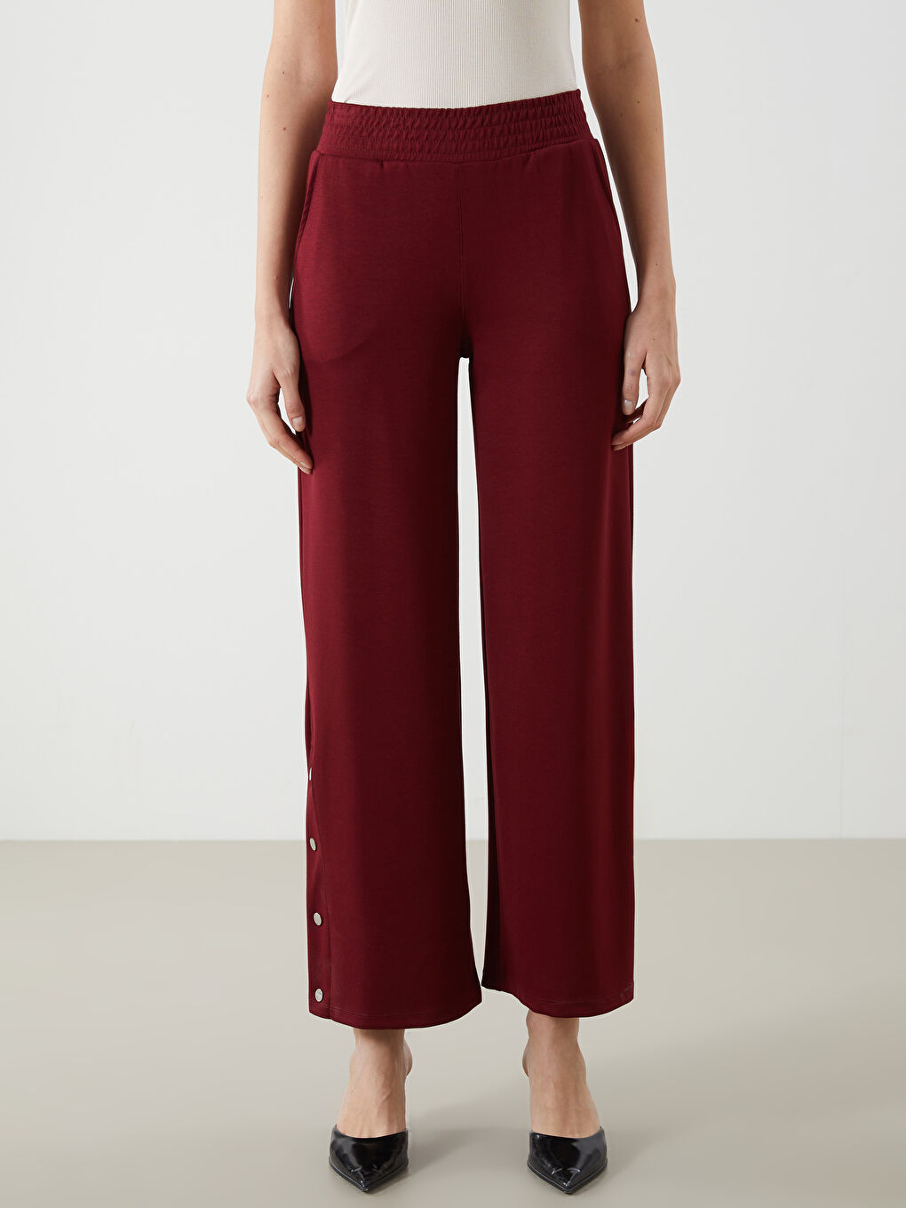 Bordo Beli Lastikli Geniş Paça Kadın Pantolon-1