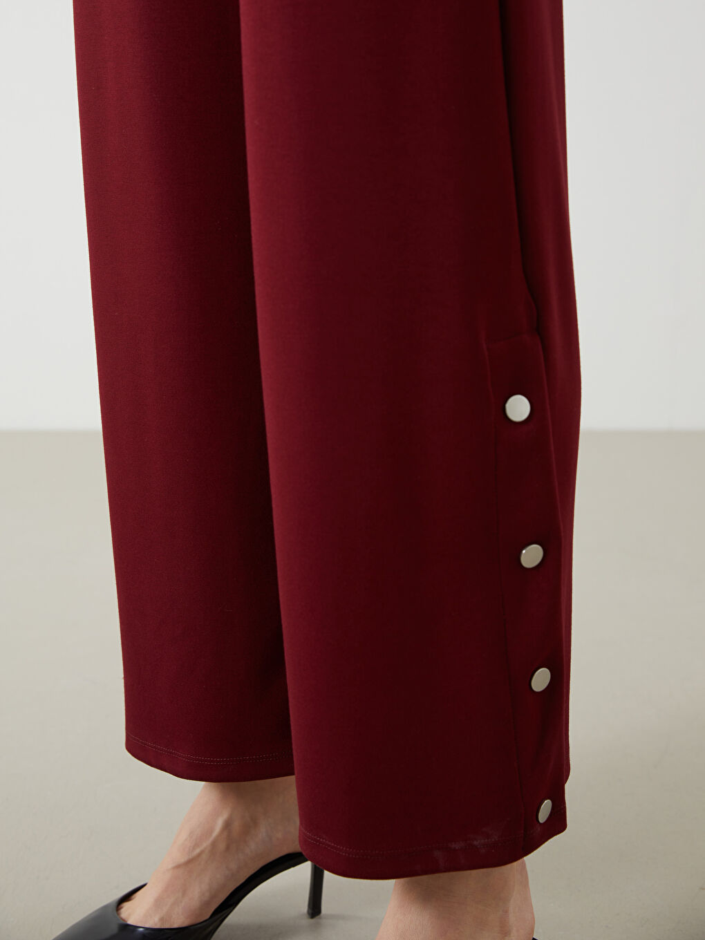 Bordo Beli Lastikli Geniş Paça Kadın Pantolon-2